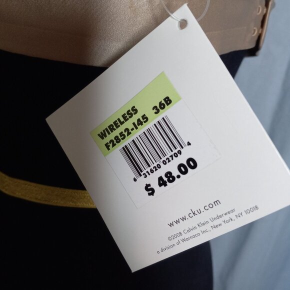 Calvin Klein 36B Bra Perfectly Fit Wireless Lightweight Adjustable Straps NEW - Picture 6 of 6